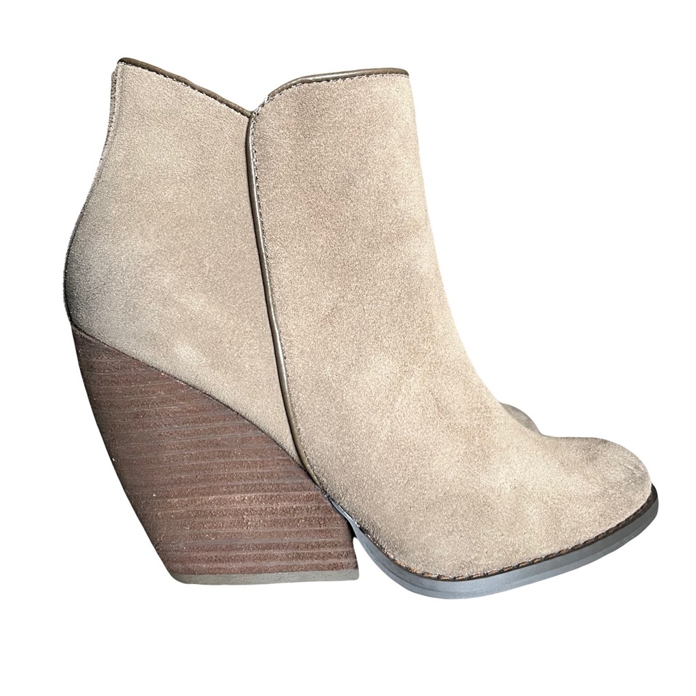 NWT Very Volatile Whitby Distressed Suede & Leather Bootie Color Khaki Size 7.5 - Picture 7 of 14